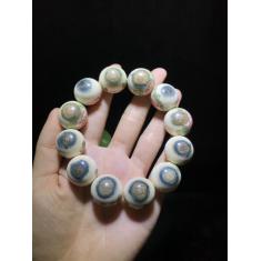 【品名】蓝眼手串 【尺寸】2.0 【编码】B-21911 【描述】新款蓝眼手串 带有彩绘图案 