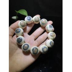 【品名】蓝眼手串 【尺寸】2.0 【编码】B-21911 【描述】新款蓝眼手串 带有彩绘图案 