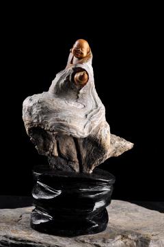 【精品】小精品，抱石白粉坨坨，石头抱在严严实实的，料的质感也是非常不错的，有点鱼鳞骨的意思。