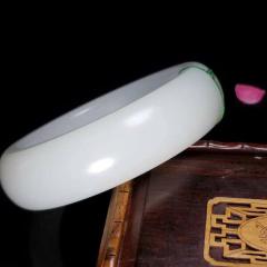 和田玉老坑极品羊脂白玉手镯   白度一级   玉质细腻油润   过灯无裂无杂无结构   完美品质   圈口56条宽19重101.6克