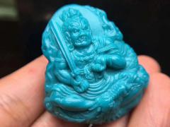 【极品•不动明王】臻选云盖寺高瓷蓝玉化料，石质细腻，无疤裂无俏色，北派精雕，线条流畅，不动明王宝相庄严，不怒而威。有视频！
