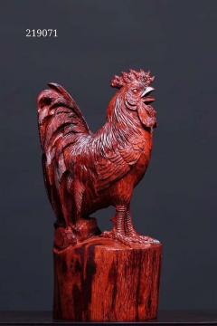 金鸡报晓 小叶紫檀老料一木镂空制作 【规格】长11cm 宽10cm 高23cm                 净重2.23斤 