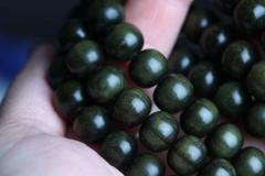 手串 纯正印度老山檀香阴沉，秒沉水，老型珠原料油性十足、密度极高，因此埋藏土里千年不腐，乃檀香界的钻石！