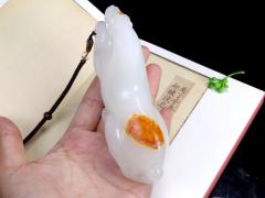 【羊脂玉.马到成功】收藏级！羊脂玉马手把件 玉质温润细腻 油性十足 精工雕琢 骏马神韵非凡，雕刻细致生动。