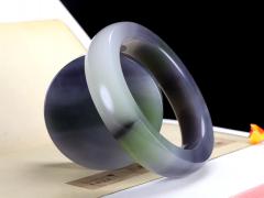 时光静美.手镯套装】收藏品！和田玉紫罗兰飘翠手镯套装 镯子芯 镯子古朴，玉质细腻，手感温润，光泽柔和，寓意高贵、华丽、祥瑞、喜庆 ，寓意着会带来一派祥和之气！