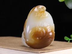 【竹韵】精品和田玉糖白玉竹笋 甲虫挂件 玉质温润细腻 油性十足 精工雕琢竹笋，竹品德高尚，生而有节，象征气节正直、不屈不俗。胸有成竹，步步高升。重96克 ，看火山视频。