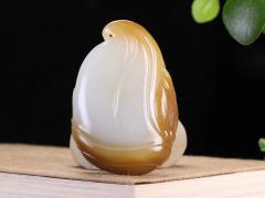 【竹韵】精品和田玉糖白玉竹笋 甲虫挂件 玉质温润细腻 油性十足 精工雕琢竹笋，竹品德高尚，生而有节，象征气节正直、不屈不俗。胸有成竹，步步高升。重96克 ，看火山视频。