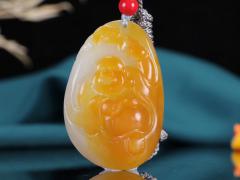 【弥勒笑佛】精品和田玉弥勒佛挂件 玉质细腻温润 油性十足 精工雕琢 弥勒笑佛，笑古笑今，凡事付之一笑；大气舒展，笑佛开怀大笑，喜气洋洋。重33克 尺寸46-31-15mm Fsm210201