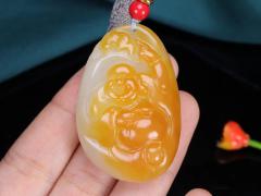 【弥勒笑佛】精品和田玉弥勒佛挂件 玉质细腻温润 油性十足 精工雕琢 弥勒笑佛，笑古笑今，凡事付之一笑；大气舒展，笑佛开怀大笑，喜气洋洋。重33克 尺寸46-31-15mm Fsm210201
