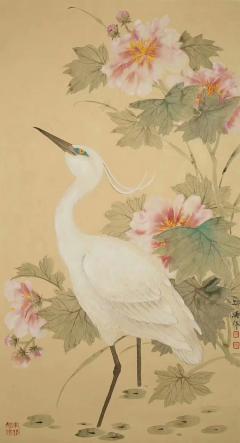 好作品，值得拥有。中国好画家，全国八零后没骨花鸟领军人物马瑞涛老师精品力作，68*34带合影，带合影视频！被全国十大五星级画廊一致认为最具潜力画家之一。师从霍春阳和贾广健教授，作品传承天津美院花鸟精髓，融入了清新淡雅之美！作品被一些资深评论