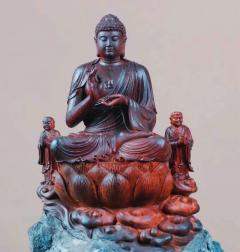 印度小叶紫檀「释迦牟尼佛」  规格：长30.8×宽28.6×高41.3cm   净重19.1斤。沉香雅集售。