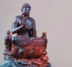 印度小叶紫檀「释迦牟尼佛」  规格：长30.8×宽28.6×高41.3cm   净重19.1斤。沉香雅集售。