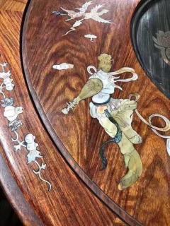 精品黄花梨琵琶茶桌 细节到位长173厘米，宽83厘米,高72厘,椅子长45厘米，宽45厘米,前高40厘米,后背高地103厘米，宝珍售