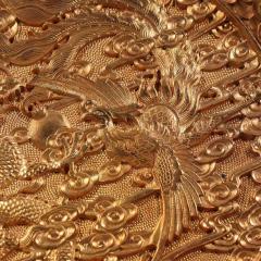 清 铜鎏金龙凤纹赏盘。 规格：口径18cm 重773g 鎏金龙凤赏盘，精料细工，精美绝伦，纹饰精美，工艺精湛，盘中纹龙凤纹，寓意好，底部落款“乾隆年制”，鎏金厚重，收藏极品。