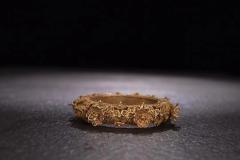 清代，银鎏金掐丝双龙戏珠手镯 规格：高2.5cm直径10cm重93g 藏品以纯银制、器体鎏金工艺、工艺精湛，錾刻双龙戏珠纹饰，做工精细考究，金水保存完好，佩戴效果极佳。品相一流，值得收藏。2