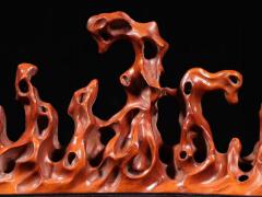 晚清 黄杨木镂空山子香薰。 规格：高12cm 长19cm 重338.5g。珍贵黄杨木材质，镂空透雕奇石山子形状，可做文房笔架，形制优雅古朴、包浆浑厚细腻，文房收藏佳品。