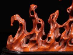 晚清 黄杨木镂空山子香薰。 规格：高12cm 长19cm 重338.5g。珍贵黄杨木材质，镂空透雕奇石山子形状，可做文房笔架，形制优雅古朴、包浆浑厚细腻，文房收藏佳品。