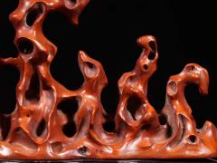 晚清 黄杨木镂空山子香薰。 规格：高12cm 长19cm 重338.5g。珍贵黄杨木材质，镂空透雕奇石山子形状，可做文房笔架，形制优雅古朴、包浆浑厚细腻，文房收藏佳品。