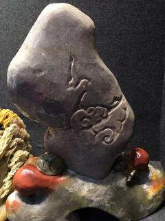 昌化鸡血石 题材：龙行天下 尺寸：33/29-11厘米 