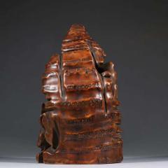 晚清 老竹雕人物故事山子摆件 规格：高26cm宽14cm重580g 取材天然，随形雕饰，刀功精湛，人物栩栩如生，开脸清晰，镂空雕刻，细节处理一丝不苟，保存完好，包浆皮壳一流，是一件难得的佳品。