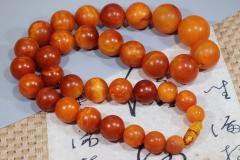 12-22mm精品红皮老花蜡塔链 性价比超级给力，珠子超级润 蜡质满，橘皮风化纹理 克重：104.5，价格22000