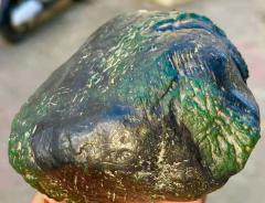 0525-11 莫湾基冰阳绿色全赌料，460克，敞口正 色蟒分布 打灯冰阳绿 色正色阳 赌冰阳绿色成品 值得收藏 买到赚到 尺寸：8-7-4cm