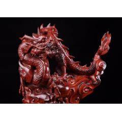  印度小叶紫檀【龙行天下】摆件，精品好货清刀，泥料，鳞底金星，整料全镂空设计 雕刻精湛 龙是中华民族的象征 “龙 ”承载了华夏文明自强不息的奋斗精神，独具特色 造形很美 收藏级别 送礼首选。不含底座尺寸31-21-20，净重8斤。