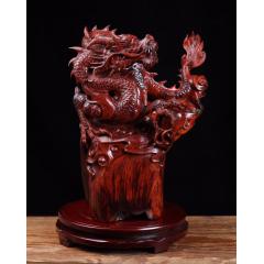  印度小叶紫檀【龙行天下】摆件，精品好货清刀，泥料，鳞底金星，整料全镂空设计 雕刻精湛 龙是中华民族的象征 “龙 ”承载了华夏文明自强不息的奋斗精神，独具特色 造形很美 收藏级别 送礼首选。不含底座尺寸31-21-20，净重8斤。