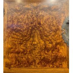 极品黄花梨顶箱柜，正宗原款四平顶箱柜，工艺精细，满满的黄花梨小鬼脸，非常漂亮大气！可遇不可求！ 尺寸高2.2米，宽两米，厚度0.6米